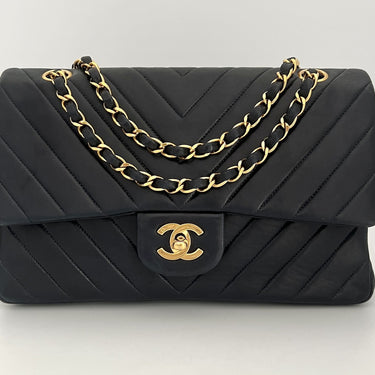 Chanel chevron navy ref. 7872