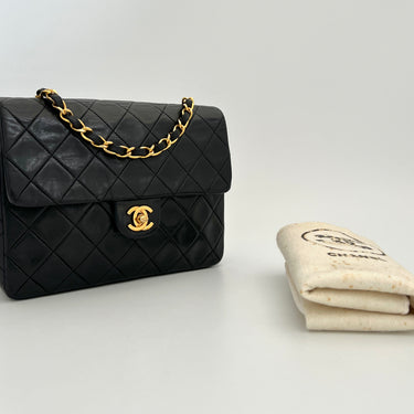 Chanel mid flap black vintage ref. 7933