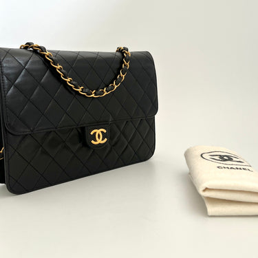 Chanel mid flap black vintage ref. 7939